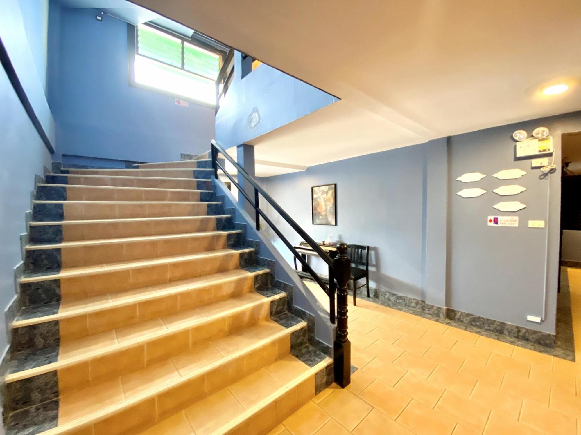 Beachwalk Minotel Patong Bagian luar foto
