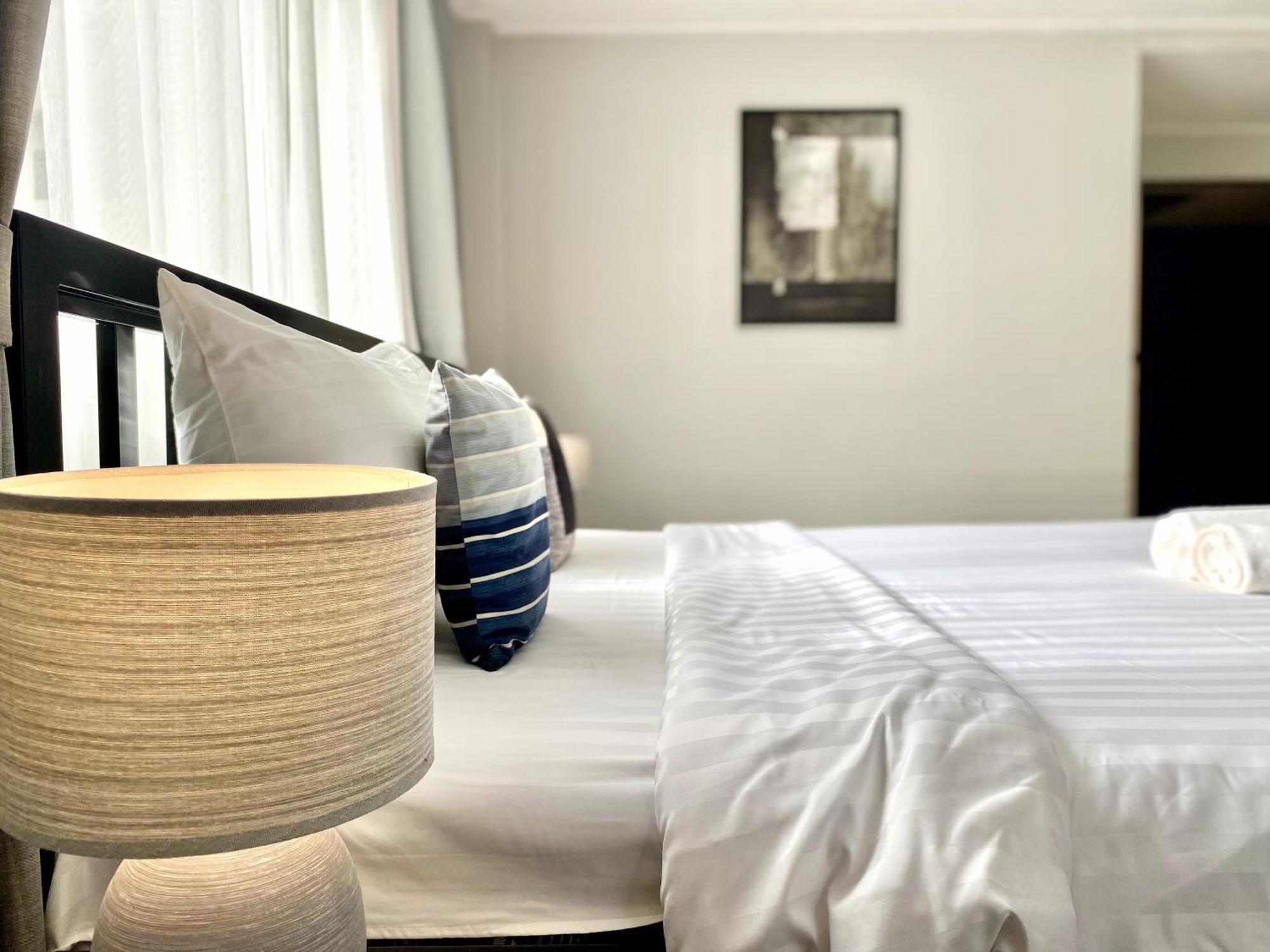 Beachwalk Minotel Patong Bagian luar foto