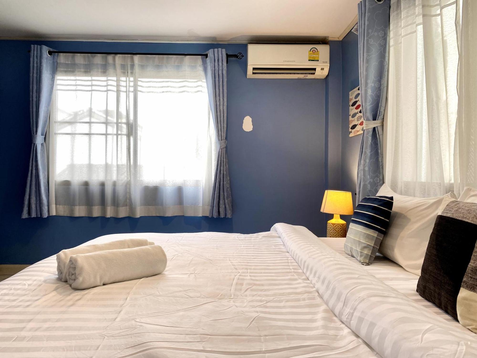 Beachwalk Minotel Patong Bagian luar foto